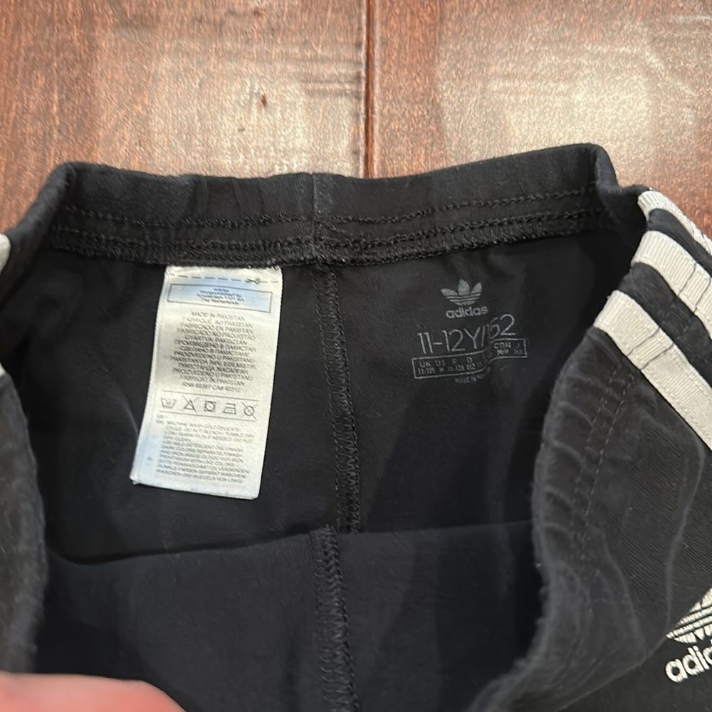 Adidas biker shorts - Picture 5 of 6